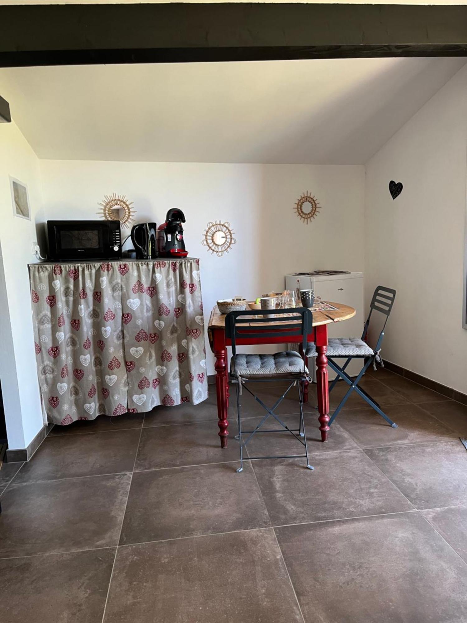 Hotel Le Pigeonnier De Coupiac à Gourdon Extérieur photo